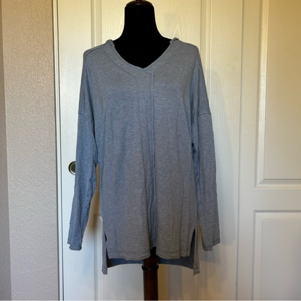 Cabi Gray V‎ Neckline Raw Edge Pullover Hoodie Size Medium